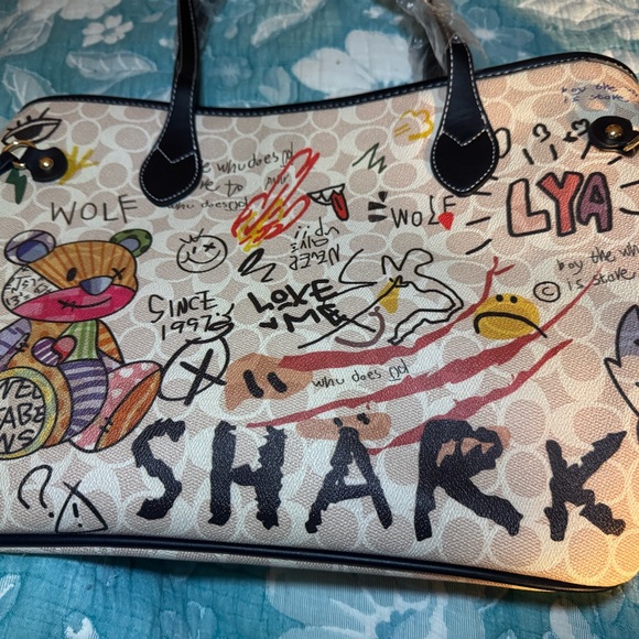 Colorful Graphic FashionTote Bag with Black Details - Picture 2 of 5